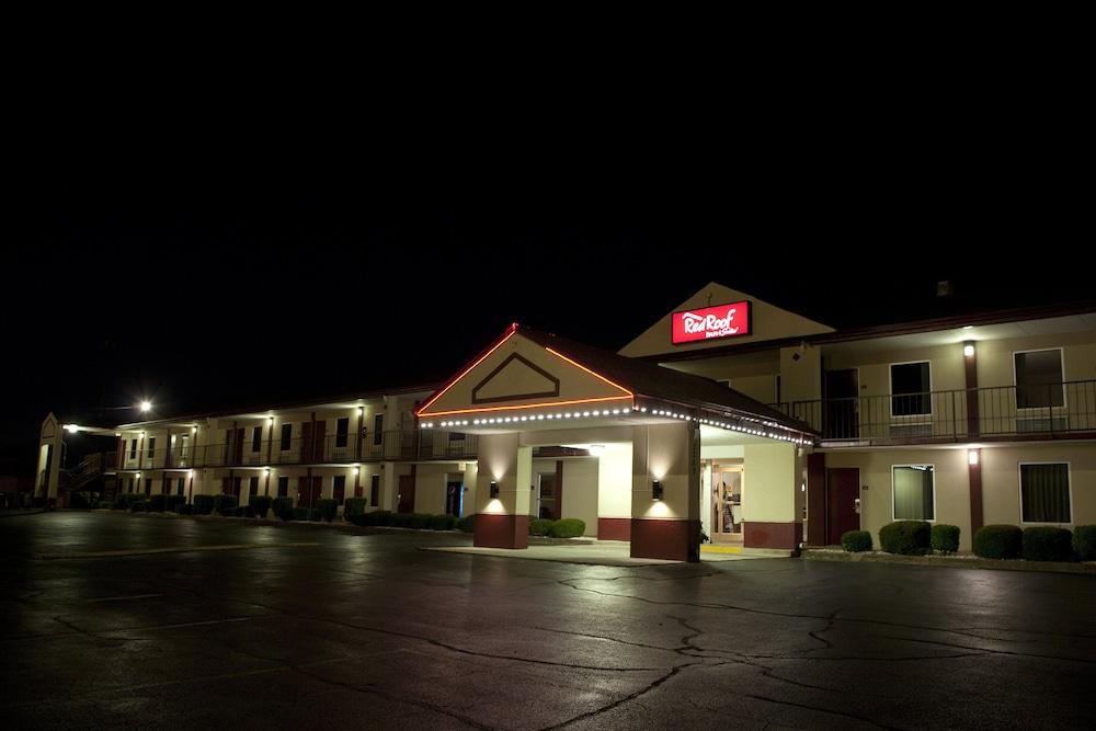 Red Roof Inn & Suites Jackson, Tn Exterior photo